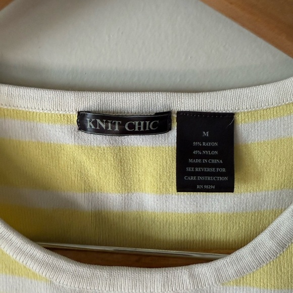 Vintage Knit Chic Sleeveless Top Yellow White Striped Size Medium - Picture 2 of 3